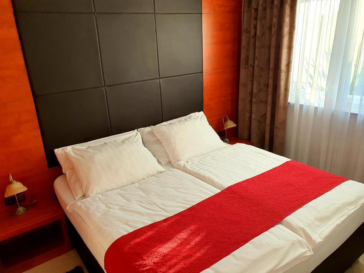 Boutique Hotel Bora & Villas Garamm Pakoštane エクステリア 写真
