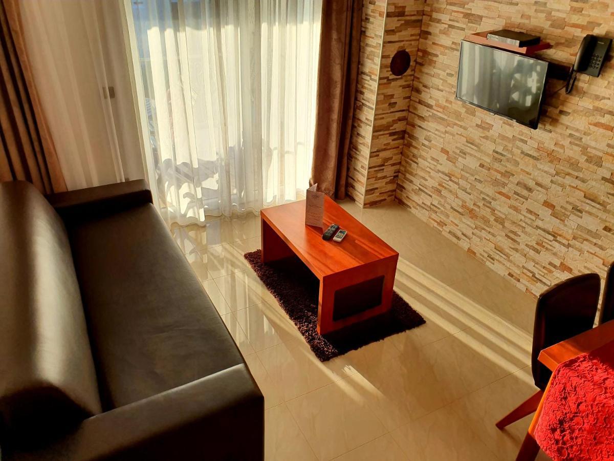 Boutique Hotel Bora & Villas Garamm Pakoštane エクステリア 写真