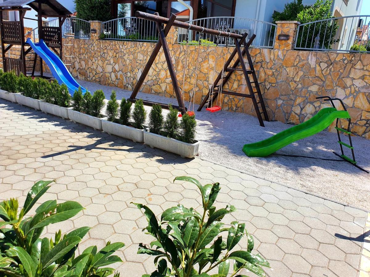 Boutique Hotel Bora & Villas Garamm Pakoštane エクステリア 写真